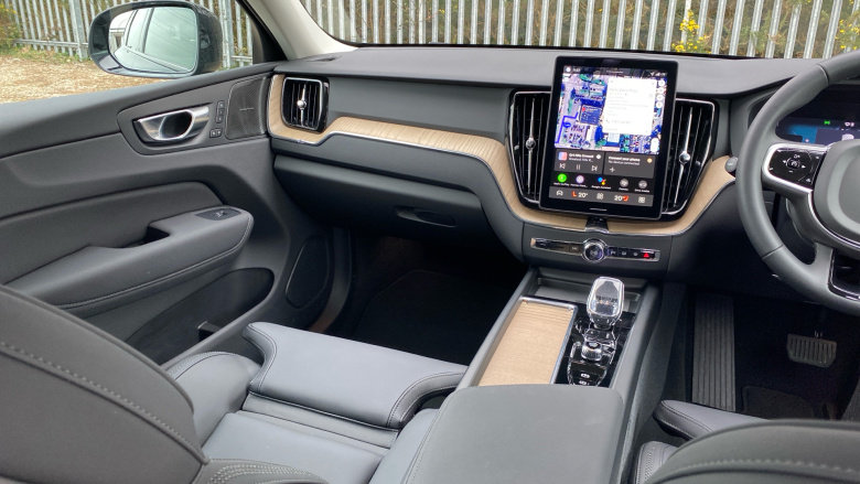 Volvo XC60 2.0 B5P Plus Dark 5dr AWD Geartronic Petrol Estate